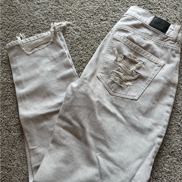 American Eagle Mom Jean - Picture 8 of 13